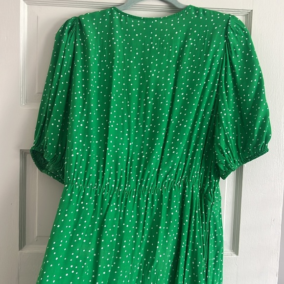 Green, white polka dotted puff sleeve wrap dress. Size XL. Excellent condition. - Picture 4 of 6